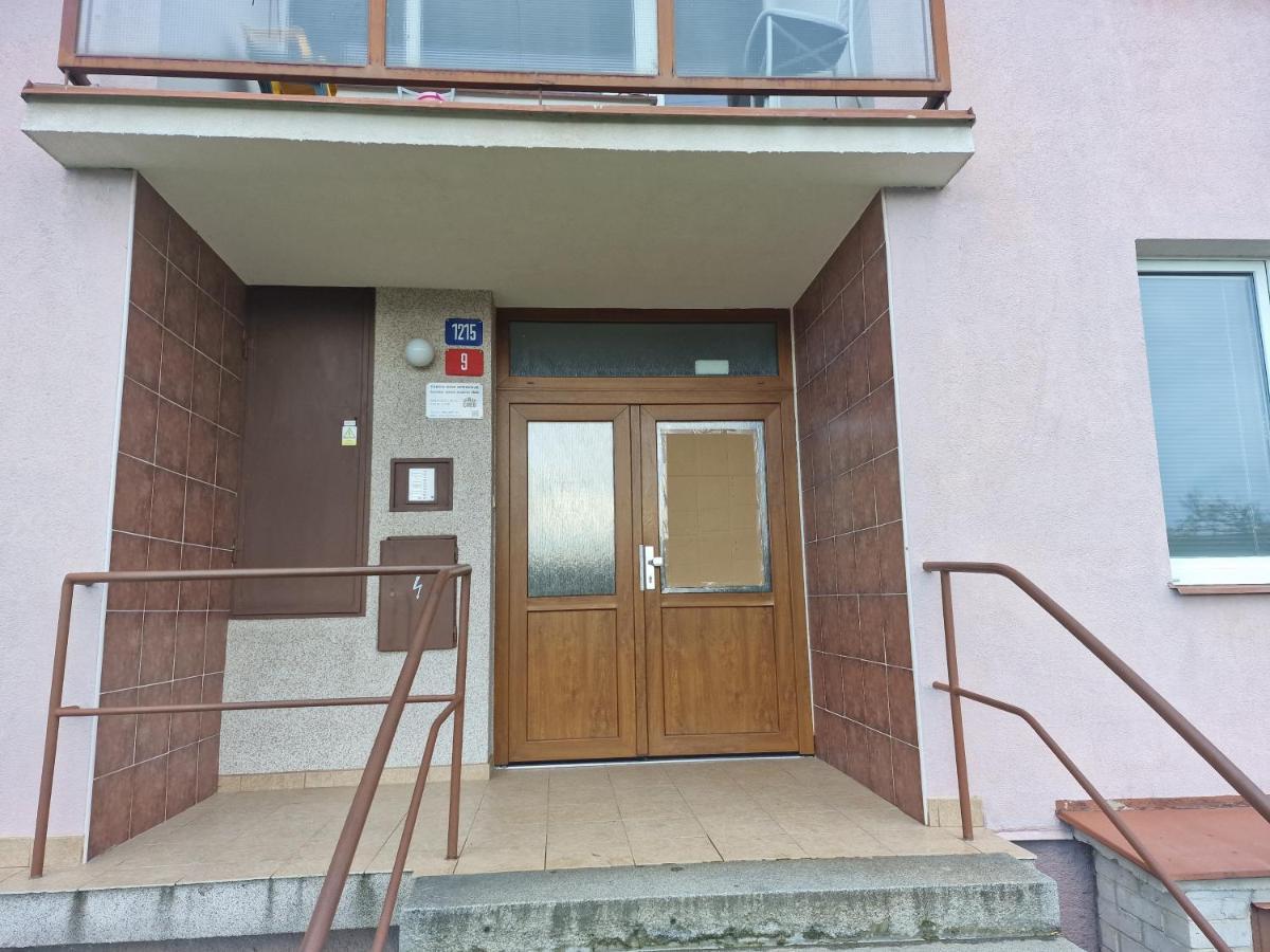 Appartement Prikopni à Egra  Extérieur photo